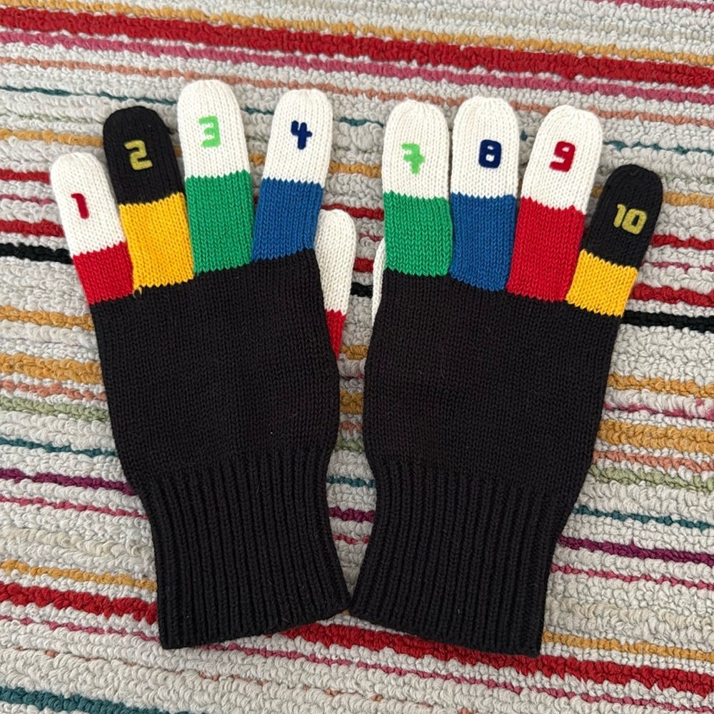 Stella McCartney gloves for kids